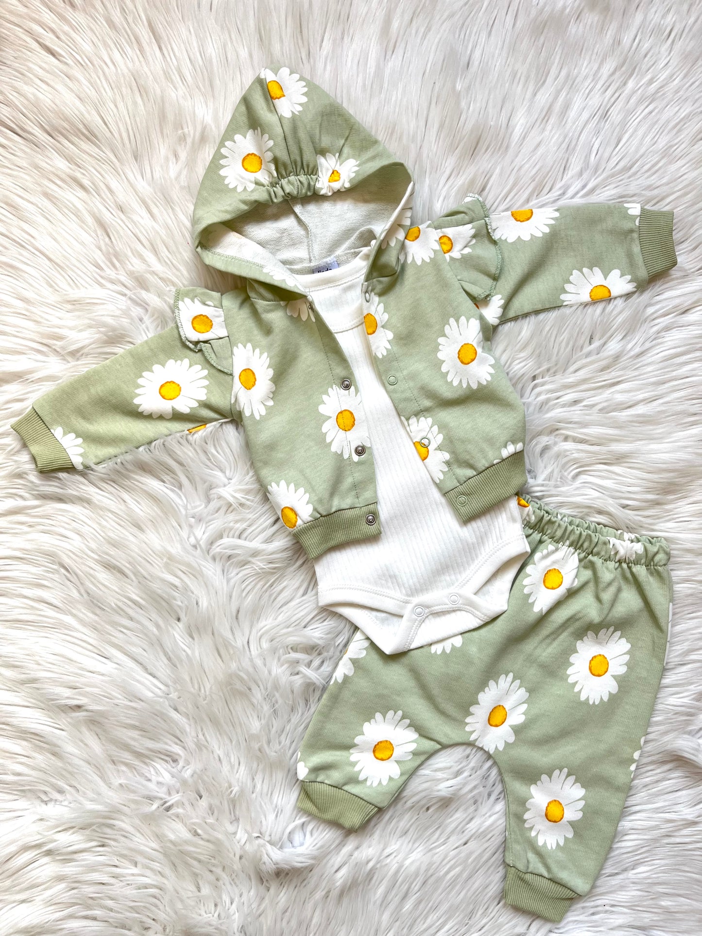 🌼 Papatya Desenli Kapüşonlu 3’lü Takım – Sweatshirt + Body + Pantolon