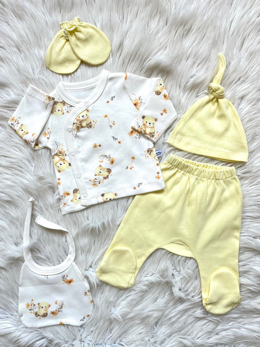 🐻🌼 Ayı & Çiçek Desenli 5’li Yenidoğan Seti – Üst + Pantolon + Şapka + Eldiven + Önlük